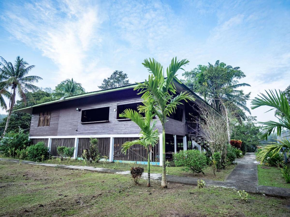 Benarat Lodge Mulu Εξωτερικό φωτογραφία