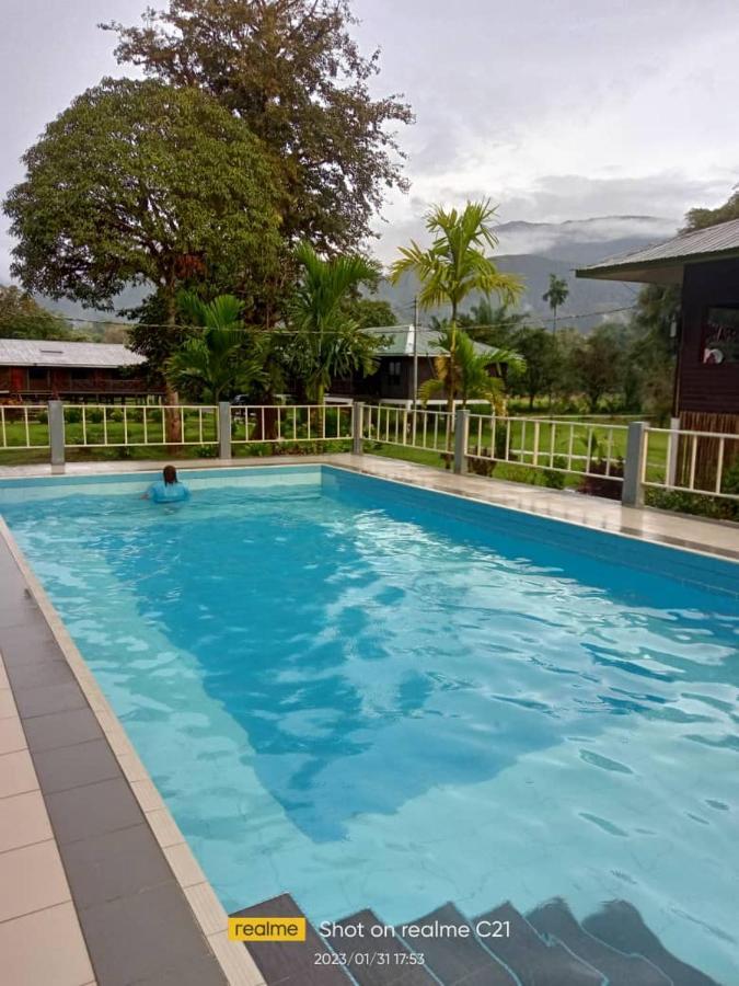 Benarat Lodge Mulu Εξωτερικό φωτογραφία