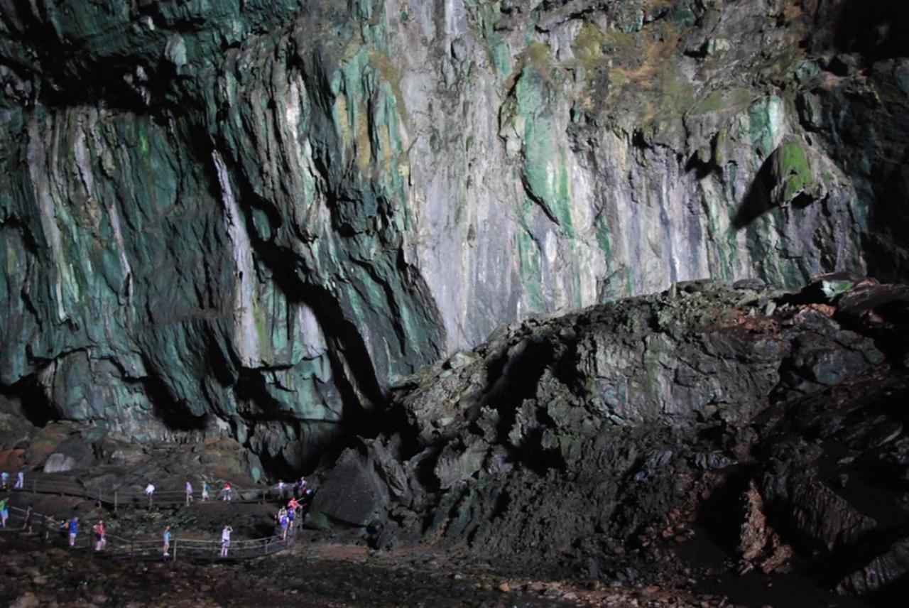 Benarat Lodge Mulu Εξωτερικό φωτογραφία